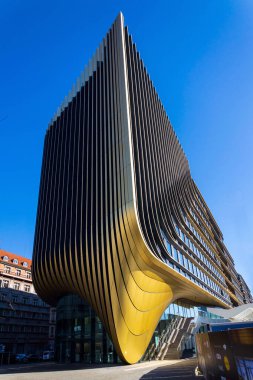 5 Mart 2025 'te Çek Cumhuriyeti Prag' da Zaha Hadid Mimarlar 'ın Masarycka ofisi ve perakende binası.