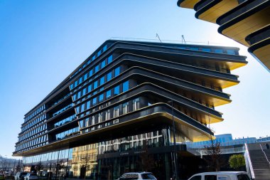 5 Mart 2025 'te Çek Cumhuriyeti Prag' da Zaha Hadid Mimarlar 'ın Masarycka ofisi ve perakende binası.