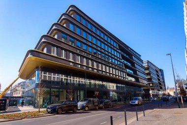 5 Mart 2025 'te Çek Cumhuriyeti Prag' da Zaha Hadid Mimarlar 'ın Masarycka ofisi ve perakende binası.