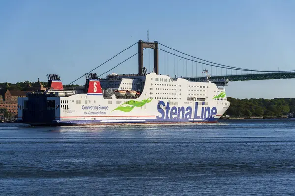 MS Stena Germanica, 12 Mayıs 2025 'te İsveç' in Göteborg kentindeki Alvsborg köprüsü yakınlarındaki limandan Stena Line 'a doğru yola çıktı..