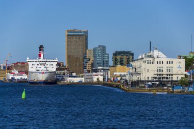 MS Stena Danica, 12 Mayıs 2025 'te İsveç' in Göteborg kentindeki Stena Line limanında gemicilik yapıyor..