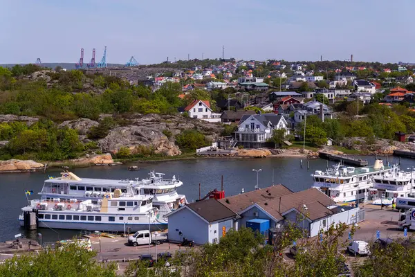 13 Mayıs 2025 'te İsveç' in Göteborg şehrinde bulunan Alvsborgsfjorden, Alvsborg 'daki Saltholmen liman yarımadasındaki takımadası feribotu..