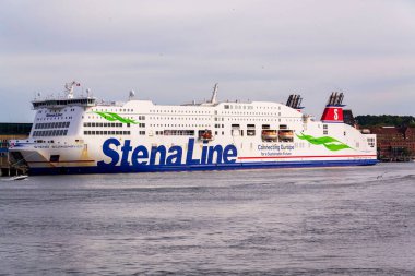 MS Stena Scandinavica Cruiseferry by Stena Line 13 Mayıs 2025 tarihinde İsveç 'in Göteborg kentinde şehir merkezi limanında.