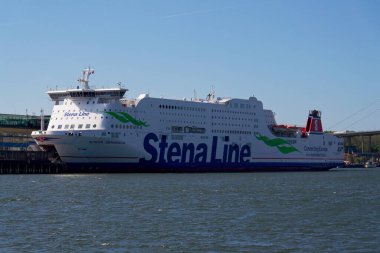 MS Stena Germanica, 12 Mayıs 2025 'te İsveç' in Göteborg kentindeki Alvsborg köprüsü yakınlarındaki limandan Stena Line 'a doğru yola çıktı..