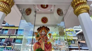 Din Hindu tanrısı Hindistan kültür tanrıçası Vshnu Hindu sanat kültürü dini tapınma heykeli maneviyat antik diwali sembolü Ganesha bayram zenginlik festivali tapınağı Krishna kutsal laksami tanrısı