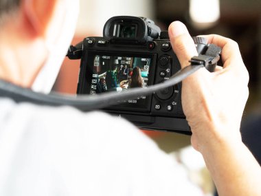 resim video teknolojisi reklam filmi film yapımcısı dijital televizyon endüstrisi 4k çözünürlüklü kamera fotoğraf çekimi lens üretim kameraları gerçek zamanlı eğlence 