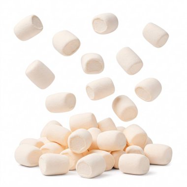 Düşen mini şekerlemeler, tatlı şekerlemeler, şekerleme, şekerli atıştırmalıklar, yumuşacık dokular. Beyaz bir arkaplanda izole edilmiş.