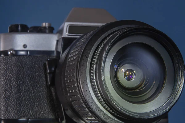Κάμερα Και Φωτογραφικός Φακός Κοντά — Φωτογραφία Αρχείου