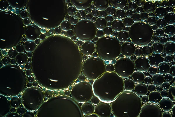 Macrofoto Gotas Aceite Burbujas Una Superficie Agua — Foto de Stock