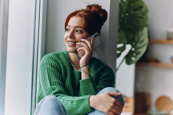 Attractive Young Woman Talking Mobile Phone Smiling While Sitting Window — Stock Photo, Image