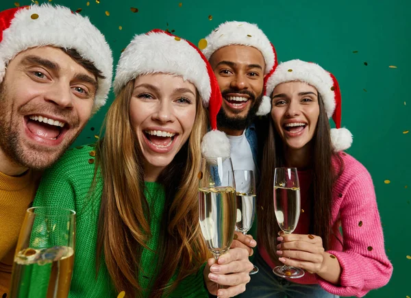 Studio Shot Funky Young People Toasting Champagne Smiling — Stock Photo, Image