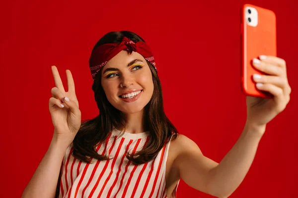 Joyful Young Hipster Woman Making Selfie Mart Phone Smiling While — Stock Photo, Image