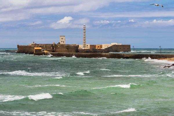 Fångst Fästningen San Sebastian Och Det Virvlande Havet Cadiz Spanien Stockbild