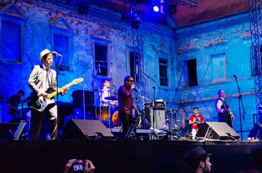 İstanbul, Türkiye - 20 Haziran 2014: Band DubPistols İstanbul, Türkiye 'de konser veriyor.