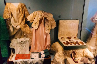 Londra, İngiltere - 7 Kasım 2013: Eski kostüm ve aksesuarlar.