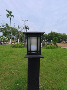 Green Park Ayarlarındaki Modern Lamba Postası