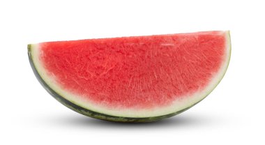 Beyaz arkaplanda izole edilmiş karpuz dilimi