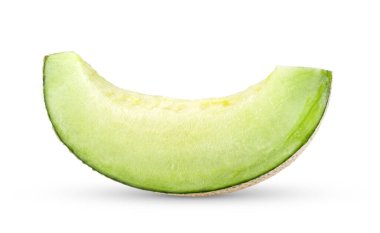 Beyaz arka plan üzerinde izole yeşil kavun karpuz dilim