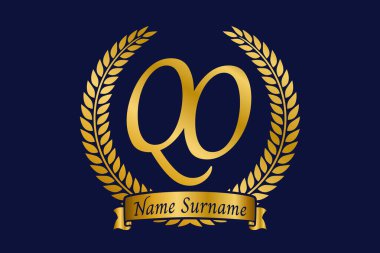 Q ve O harfleri, defne çelenkli QO monogram logo tasarımı. Kaligrafi yazı tipli lüks altın amblem.