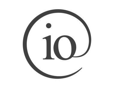Daire şeklinde e-posta işareti tarzında iki harften oluşan IO logosu. I ve O yuvarlak logotype marka kimliği için iş şirketi.