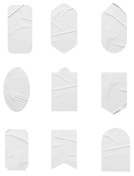 白いステッカーがモックアップ 異なる形状のブランクラベル サークルしわ紙のエンブレム コピースペース プレビュータグ ラベルのステッカーまたはパッチ — ストック写真