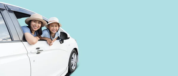 Happy Asian Woman Child Car Summer Vacation Concept Isolated Blue — Stock Photo, Image