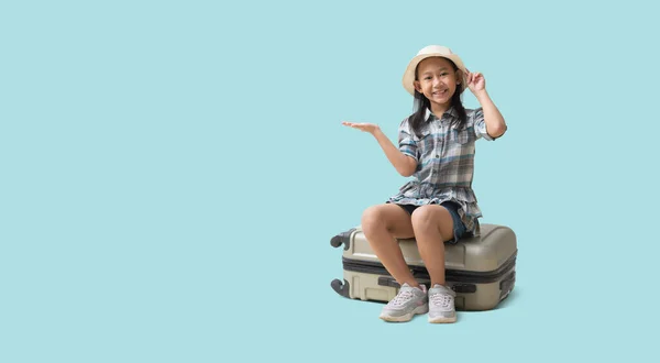 Pretty Asian Little Girl Sits Suitcase Hand Holding Open Palm — Stock Photo, Image