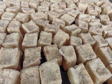 Soya fasulyesinden yapılan tipik bir Asya yiyeceğidir..