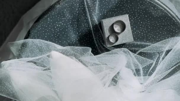 Обручки Весільним Декором Крупним Планом Красивий Весільний Букет Нареченої Білих — стокове відео