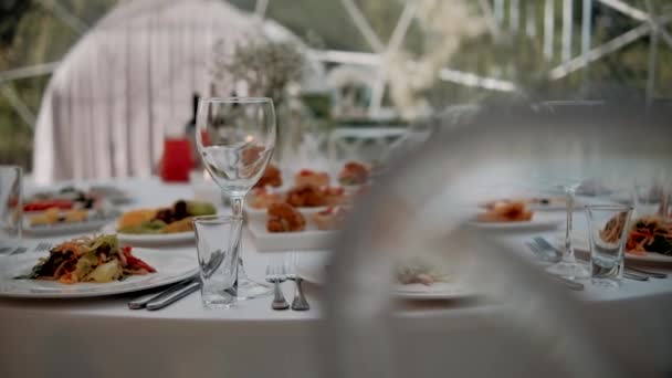 Geschmückter Bankettsaal Für Eine Hochzeit — Stockvideo