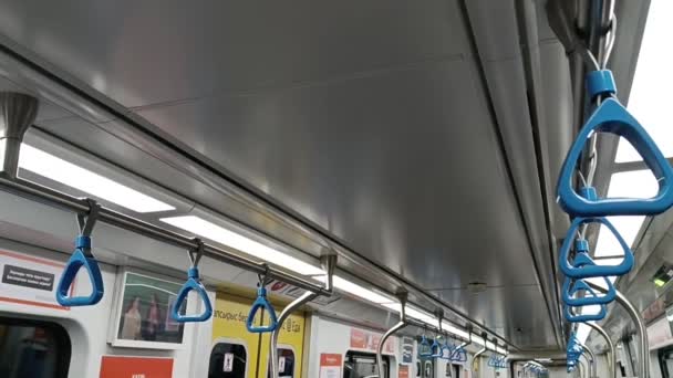 公共运输地铁的扶手 — 图库视频影像