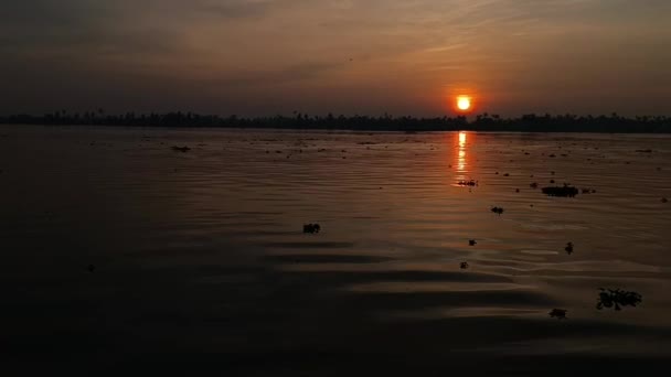 Αυγή Στο Νερό Φωτεινό Πορτοκαλί — Αρχείο Βίντεο