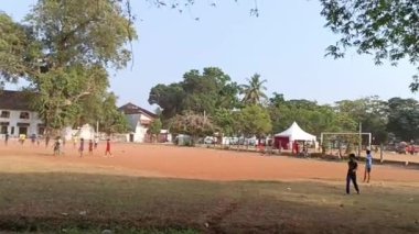  Hindistan 'dan Fort Kochi' ye otobüs yolculuğu.