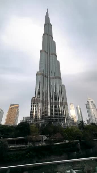 Вид Центр Дубая Двора Элитного Жилого Комплекса — стоковое видео