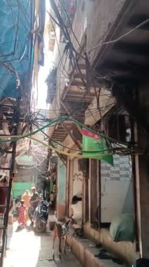 Batı Hindistan 'ın Mumbai şehrindeki Dharavi gecekondu bölgesi.