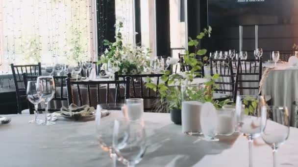 Mesas Reservadas Para Banquete Restaurante — Vídeo de stock