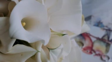 Bir buket Kalla zambağı Taze sulu