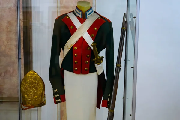 ハッサーの服 兵士の制服 ヴィンテージの服 19世紀の軍の制服 楽しい形の詳細 — ストック写真