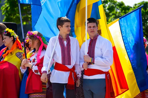 Chisinau Moldova Mei Jonge Mooie Meisjes Nationale Kostuums Kransen Het — Stockfoto