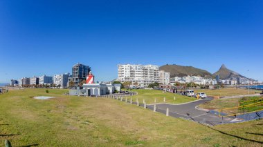 Cape Town Deniz Noktası Gezinti Apartmanları Daireleri Dağlar Manzarası