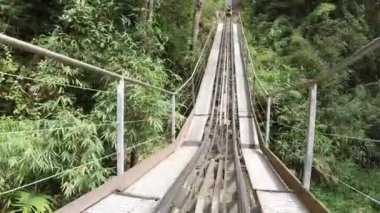 Vietnam 'da insanlar paten Coster oynuyor. 