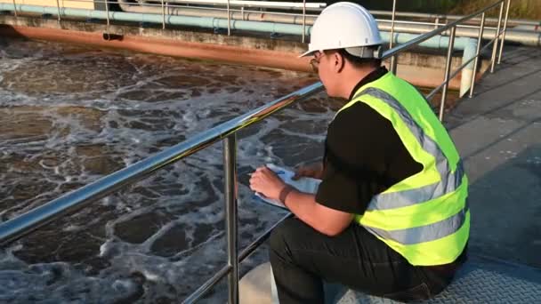 Environmental Engineer Work Wastewater Treatment Plants Water Supply Engineering Working — Stock Video