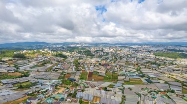 Vietnam 'daki DALAT şehrinin insansız hava aracından yüksek açılı görüntüsü
