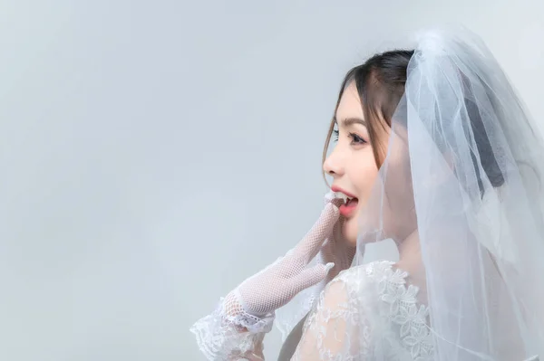 Portrait Asian Woman Wear Bride Flower White Background Wedding Concept — 스톡 사진