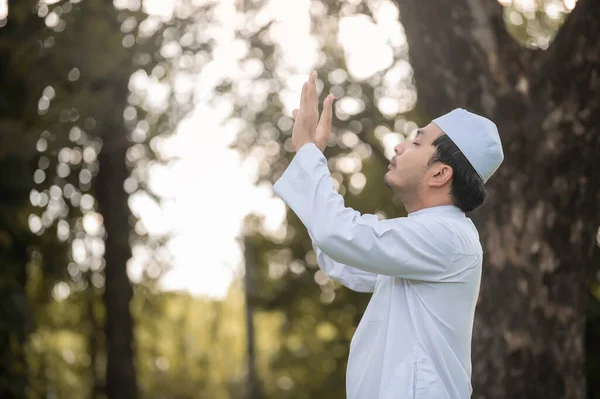 Asiatique Islam Homme Prière Jeune Prière Musulmane Concept Festival Ramadan — Photo