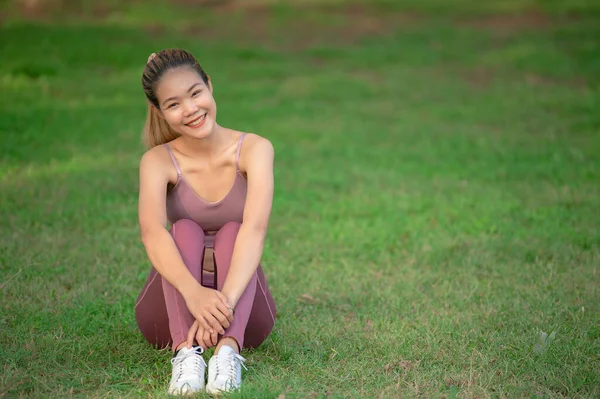 Asijské Krásné Štíhlé Žena Parku Mladá Dívka Miluje Zdravé Cvičení — Stock fotografie