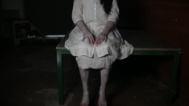 Retrato Mujer Asiática Maquillaje Fantasma Escena Terror Aterradora Para Fondo — Vídeos de Stock