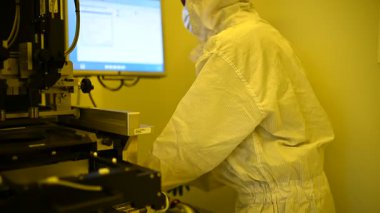 Laboratuvar, Araştırma Deneyi Mikroskop, Laboratuar Çalışmaları ve Örnekleme, Bilimsel Araştırma Süreci Bilimadamı.