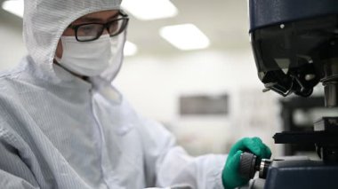 Laboratuvar, Araştırma Deneyi Mikroskop, Laboratuar Çalışmaları ve Örnekleme, Bilimsel Araştırma Süreci Bilimadamı.