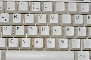 bilgisayar klavyesi veya beyaz bilgisayar.